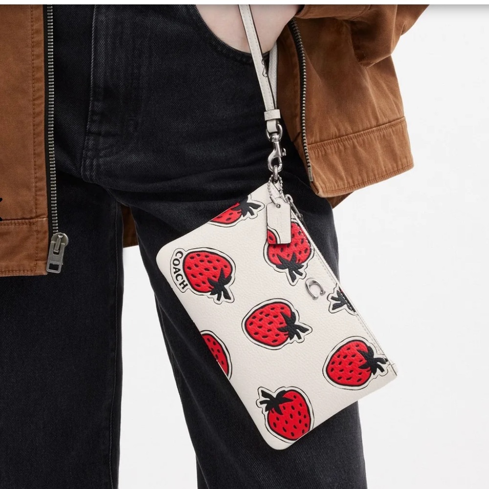 Coach Small Wristlet With Strawberry Print NWT CT892 - Picture 17 of 17